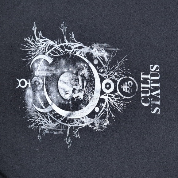 Cult Status Gothic Moon Skull Upside Down Hand Black And White Print T-Shirt XL - Picture 1 of 10